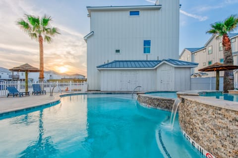 Mango Cay community pool