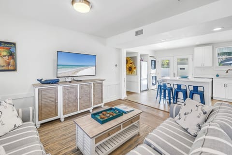 1st Floor Living Area