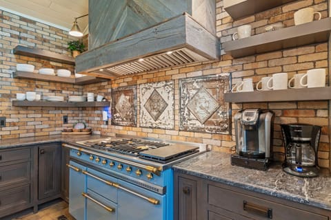 Fully Stocked Kitchen