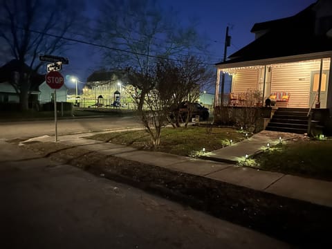You can either park on the quiet road in front with no problems.  Or you can park in the driveway behind the house. 