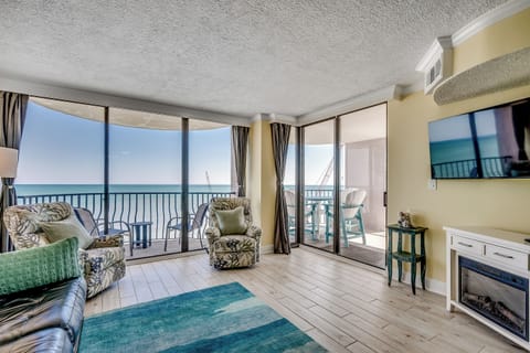 Palms Resort 1002