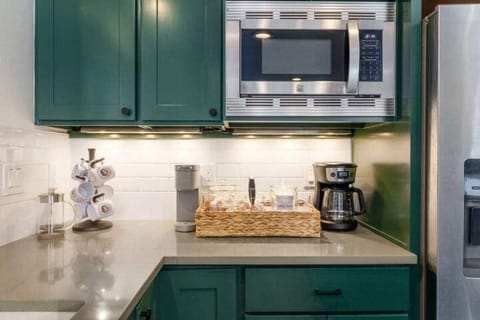 Complimentary coffee, Keurig pods, creamer, hot chocolate and tea