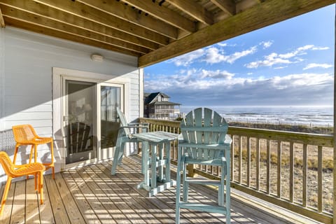 Private Oceanfront Balcony