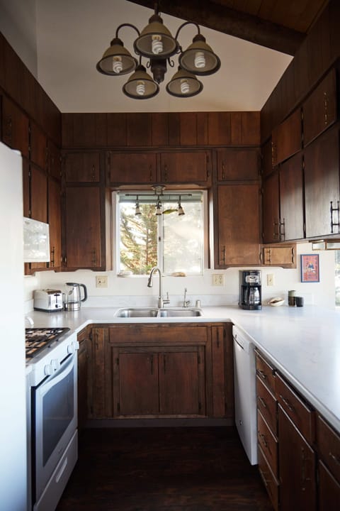Kitchen w/ ocean view