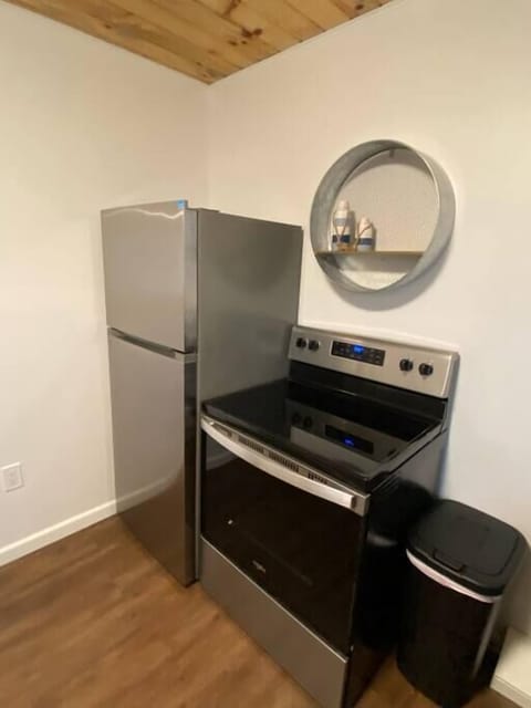 39a33b8f-4dcd-444b-afc0-82b2d6be495a