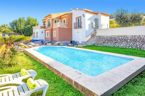 Villa Nogal image