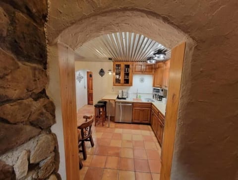 Fully equipped kitchen for gourmet meals or snacks to enjoy on our hiking trail