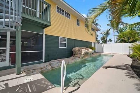 7356aeaf bcec 4a9d ae79 d99a735483cf