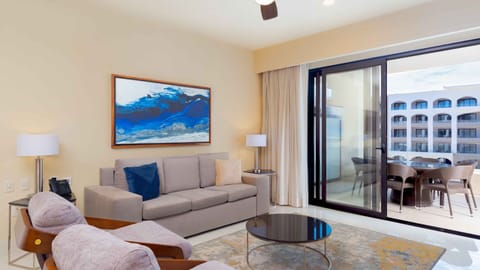 expansive 1776 sq. ft. layout