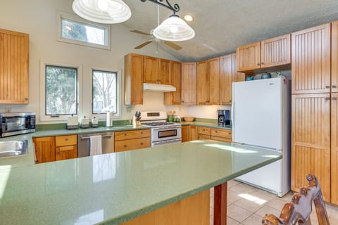 Kitchen | Basic Cooking Essentials | Drip Coffee Maker | Dishwasher | 1st Floor