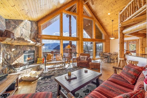 Second level living room with jaw dropping views!