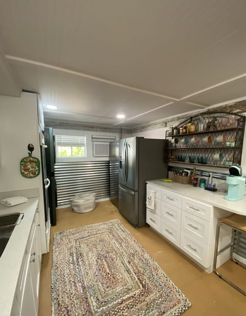 Cute & fully stocked, ready to roll, including a snow cone machine!