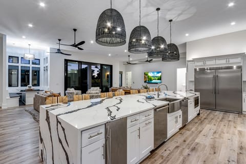 Second Floor Chef's Kitchen - Bar Seating - Two Dishwashers - Double Ovens