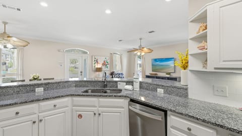 Open floor plan so you can mingle with the family while cooking