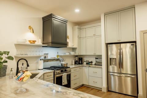 First Floor | All-amenities Kitchen