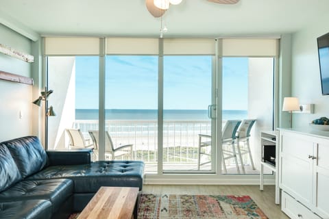 Living room 2