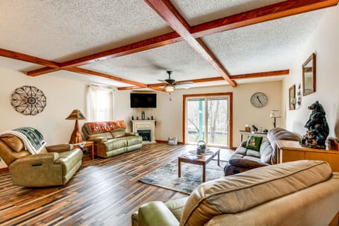 Peru Vacation Rental | 2BR | 1BA | 900 Sq Ft | Stairs Required