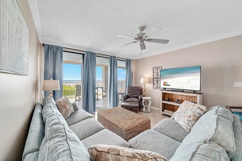 Welcome to Pelican Pointe 103!