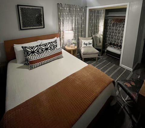 Interested in same day booking? Message your host! Welcome to Boca Retreat!