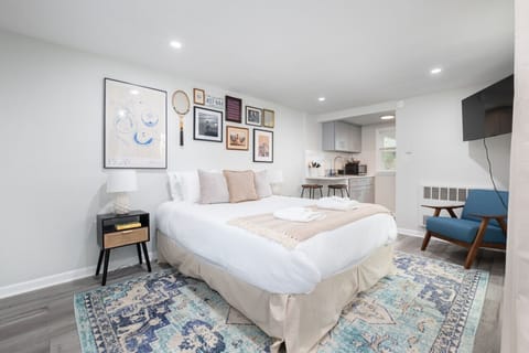 Sink into a cloud. Our premium mattress is topped with a plush topper for the ultimate sleep experience.