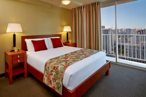 Studio with a Queen size bed