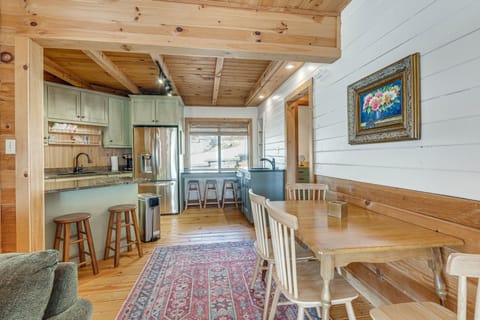 Dining Area | Dishware & Flatware | Main Level