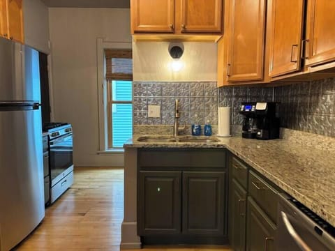 7b6f29f8 a51f 4578 b651 0b5a5f0830a3