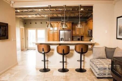 ae7da23c-8688-45c5-8cd2-3816aac1bc84