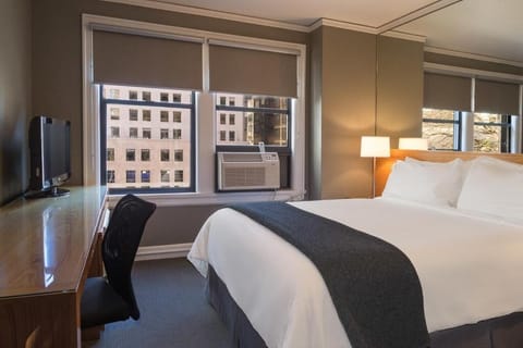 Unit with 1 King size bed