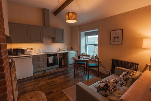 Kitchen living area - Edmund