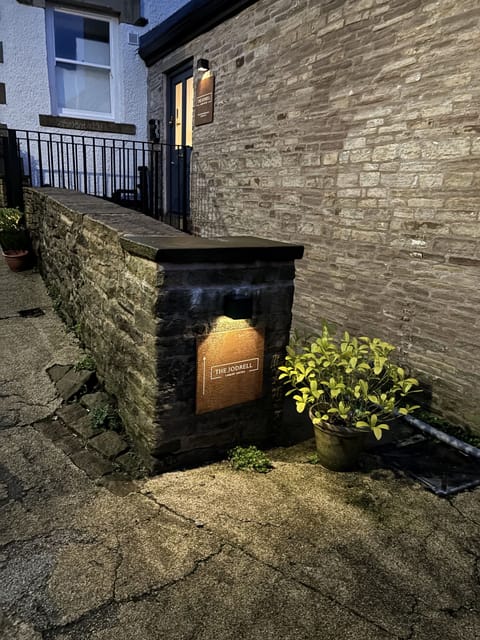 Approach to main entrance door