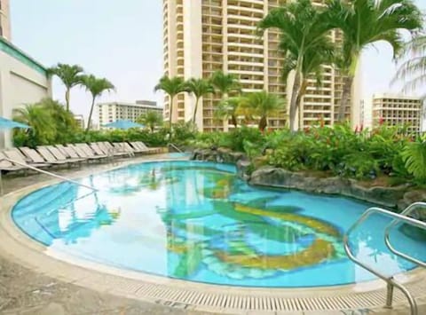 hhv-hi-res-kalia-pool