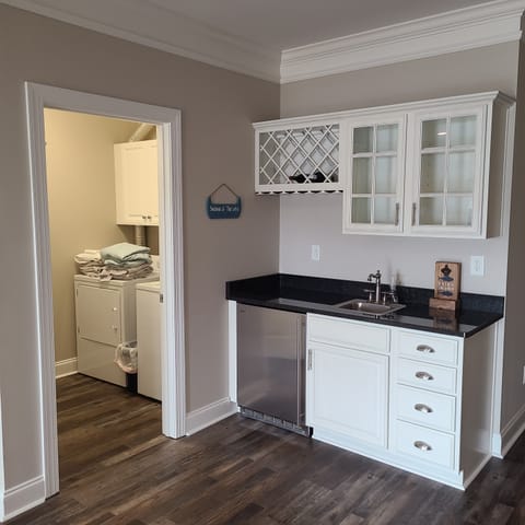Basement Kitchenette and Laundry
