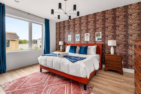 1414 - King Bed, Artistic Nashville Home