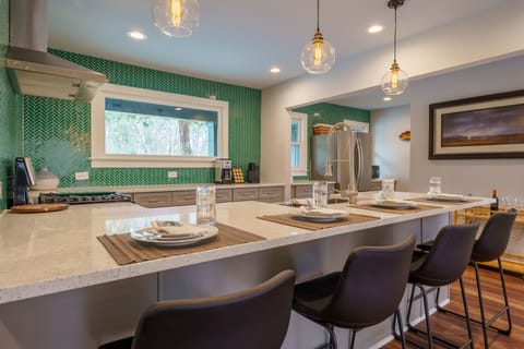 Breakfast bar seating to enjoy the cooking show 