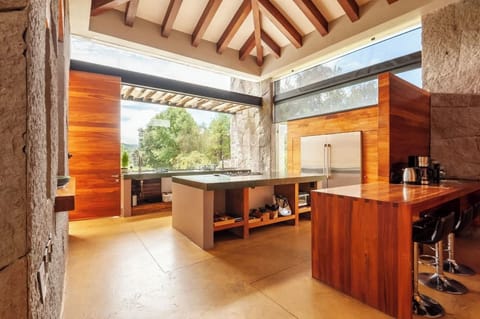 La cocina está preparada para cocinar todo lo que quieras.