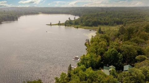 Very peaceful & quiet lake