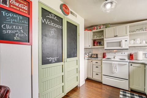 Kitchen | Cooking Basics | Keurig Coffee Maker