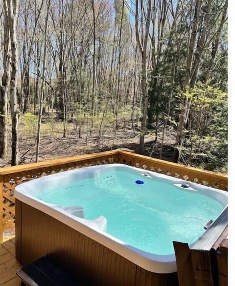 hot tub is 1 year old and always cleaned for each guest.