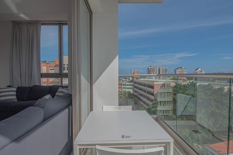 2BR condo on the 7th Floor