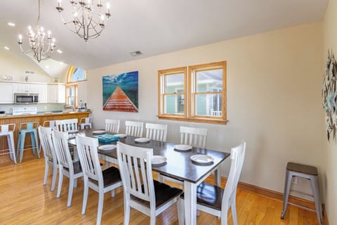 Top Level Dining Area