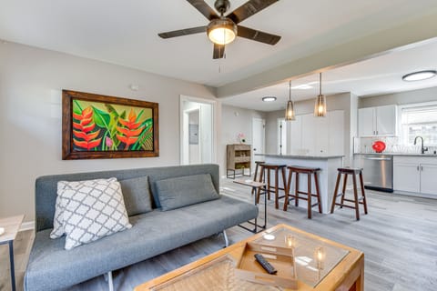 Mableton Vacation Rental | 3BR | 2BA | 3 Steps to Enter | 1,015 Sq Ft