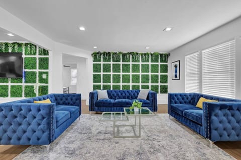 Unwind in style in our spacious living room, designed for comfort and relaxation! 