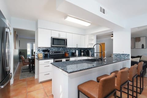Spacious countertops