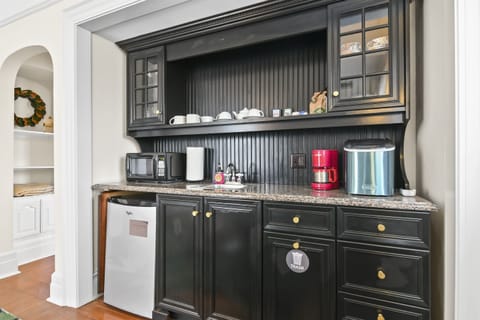 Kitchenette with Ice Maker, Coffee Maker, Microwave, and Mini Fridge