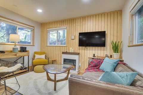 Crestline Vacation Rental | Studio | 1BA | 640 Sq Ft | Stairs Required