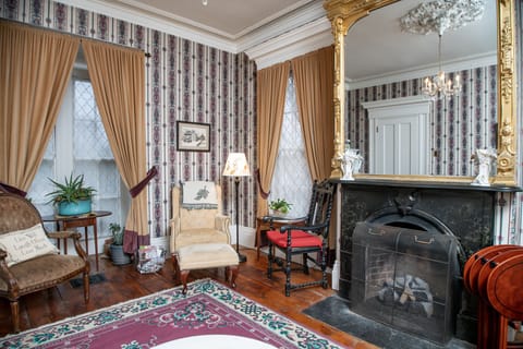guestlivingfromdining