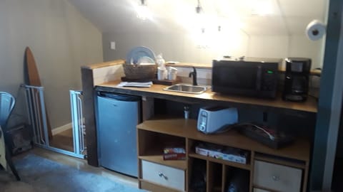 Upper studio kitchenette