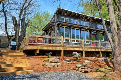 Welcome to Stone House Aerie