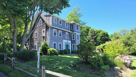 Walk to the pier and Main Street from this Commercial Street condo